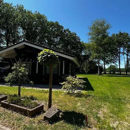 Finnish With Private Garden And Wood Fired Sauna Near The Veluwe * 许尔斯霍斯特